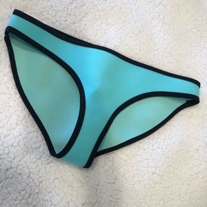 TRIANGL BIKINI